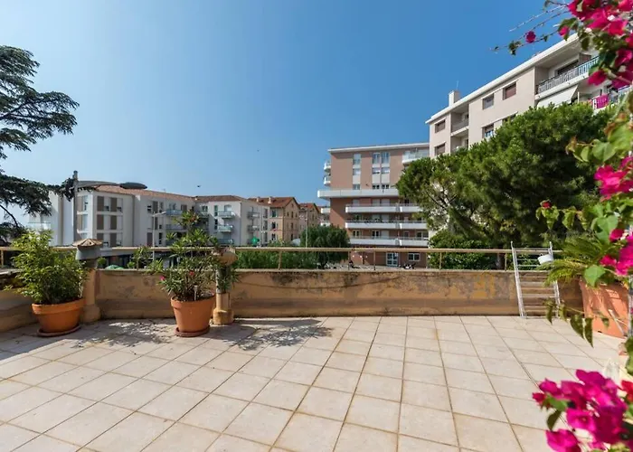 Grande Terrasse A Cote Monaco & شقة Saint-Antoine (Alpes-Maritimes)