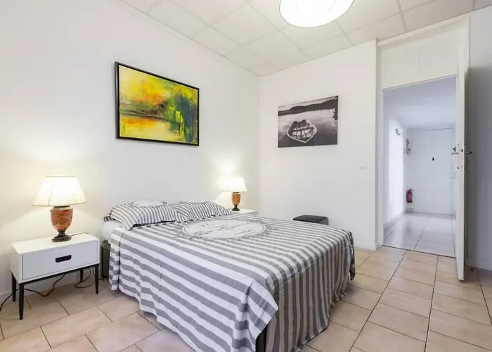 Grande Terrasse A Cote Monaco & شقة